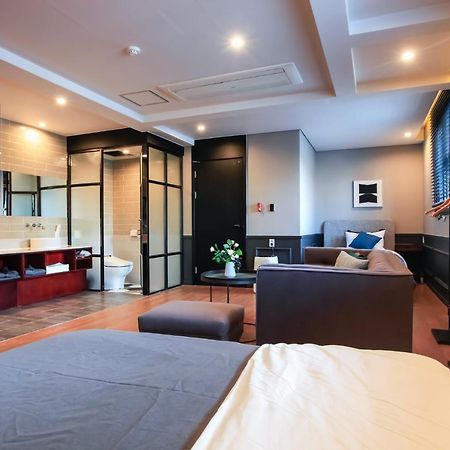 Brown-Dot Hotel Yangjeong Busan Exterior foto